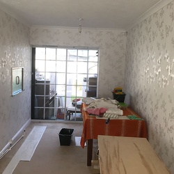 Walpaper hanging